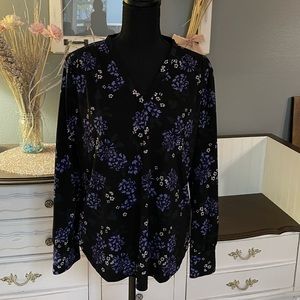 Ann Taylor factory long sleeve shirt. Large petite